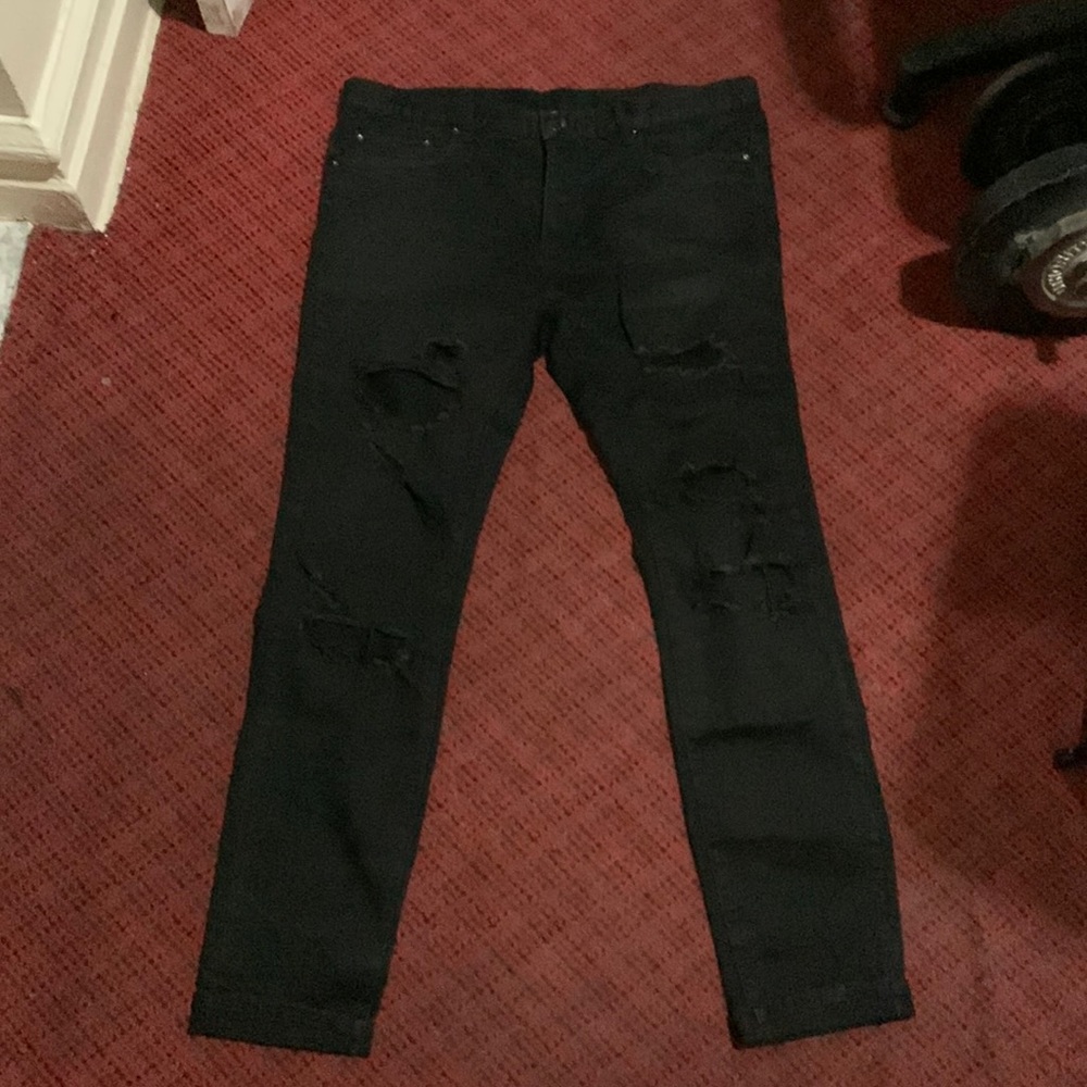 MNML Black Distressed Jeans